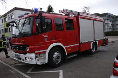 Waiblingen: Kinder zuendeln mit Streichhoelzern - Busch brennt auf Spielplatz nieder